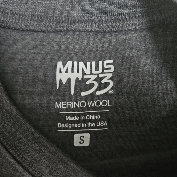 Minus 33 Merino Wool Men's Charcoal Short Sleeve Tee Shirt 100% Wool Small - Picture 3 of 7